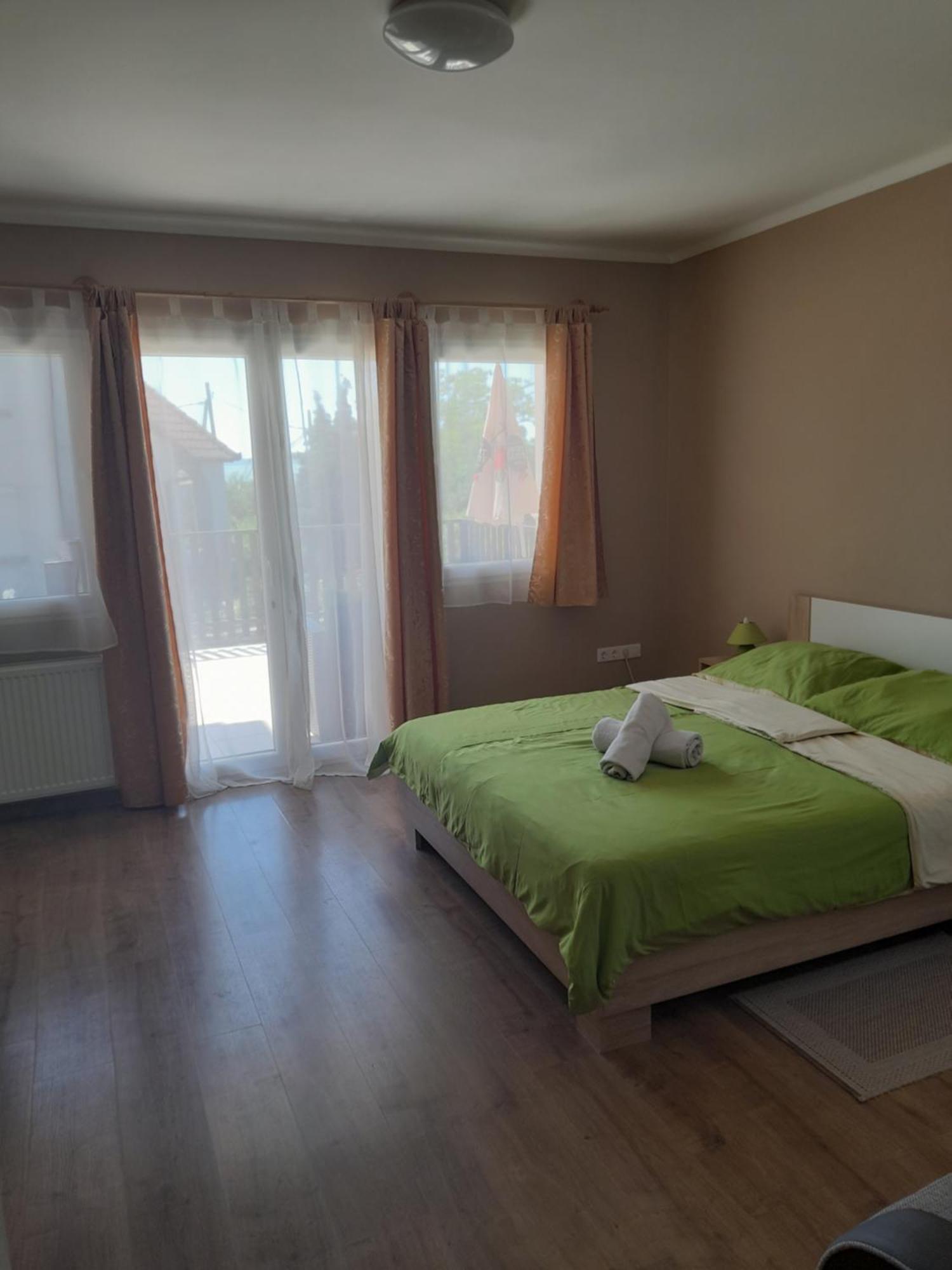 Berkes Vendégház Badacsonytördemic Exterior foto